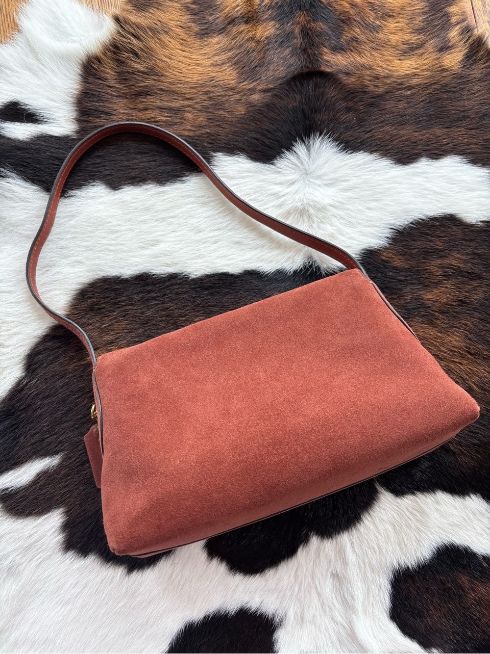 COACH Chelsea 30 in Clay Suede Shoulder Bag with Gold Hardware - Picture 5 of 8